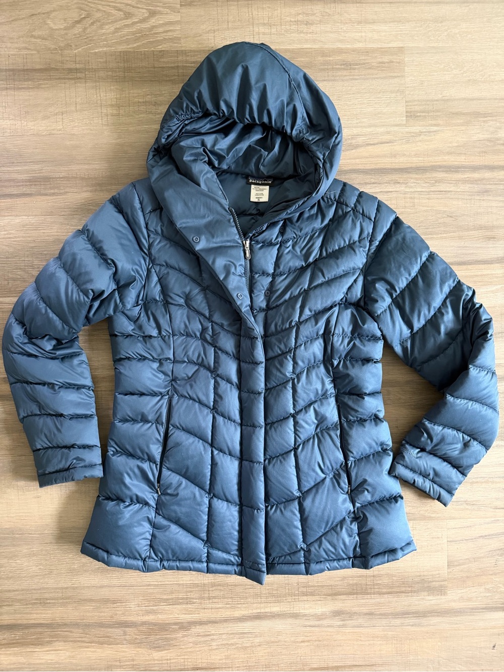 Patagonia Lightweight Hooded Puffer Jacket - Blue